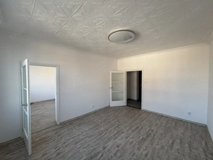 Tiszaújvárosban 2. emeleti, bútorozatlan lakás kiadó!  - kép 3