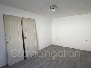 Rábaszentandrás - felújított 2 szobás téglaház dupla telken eladó - kép 5