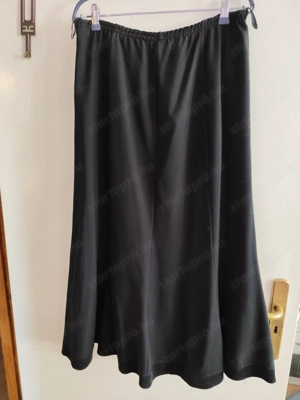 Tavaszra-nyárra kétféle, elegáns blézer fekete szoknyával - kép 4