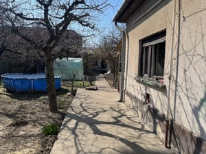 Szigethalmon hév megálló közelében 80 nm lakóterű 3 szobás felújítandó családiház 716 nm telekkel - kép 2