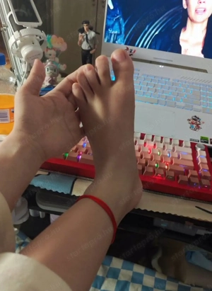 Láberotikára keresek hölgyet  - kép 3