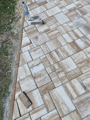 TÉRKŐ ELADÓ KÖZVETLENÜL CÉGÜNKTŐL!  Vadonatúj térkövek már 2.500 Ft m -től!