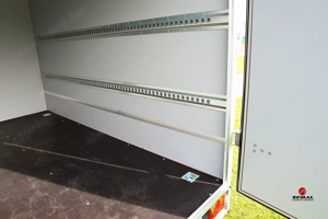 Új 2 tengelyes dobozos utánfutó (300x180x147cm) most akciósan 1.790.000 Ft - kép 6