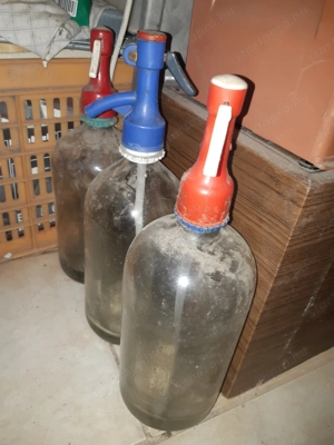 Retro szódásüveg színes fejjel a képeken látható megkímélt állapotban eladó. Több db van az ár 1db-r - kép 2