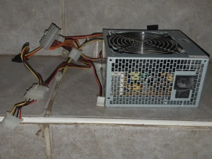 LC Power LC420H 420W számítógép tápegység működő - kép 5