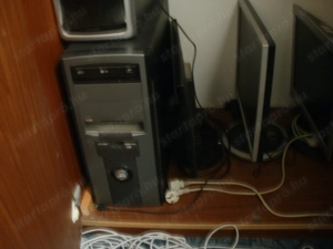 Eladó nagyon jó állapotban lévő 2 db asztali Számítógép 3db monitorral - kép 6