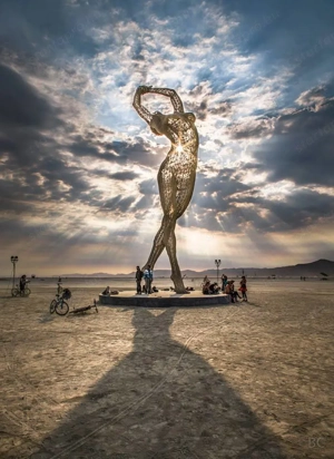 intim segítőt keresünk