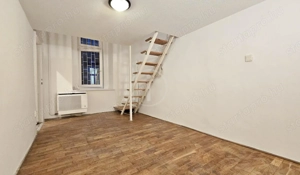 Erzsébetvárosban, csendes, földszinti, udvari lakás eladó!