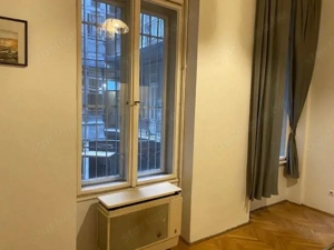 Galériázható garzon eladó a belváros szívében - kép 2