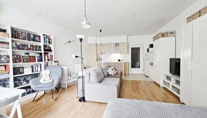 Corvin negyedben, emeleti lakás, hozzátartozó kocsibeállóval eladó! - kép 5