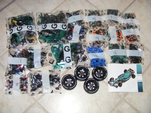 Lego komp. Technic 42206 422  Aston Martin Aramco AMR25 1:8 F1 autó 1912db metálzöld ÚJ - kép 8