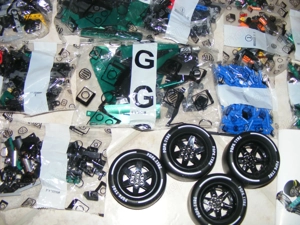 Lego komp. Technic 42206 422  Aston Martin Aramco AMR25 1:8 F1 autó 1912db metálzöld ÚJ - kép 9