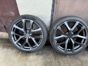 Tesla Model Y Juniper Peformance 21" Arachnid felni és Pirelli nyári gumi szett - kép 2