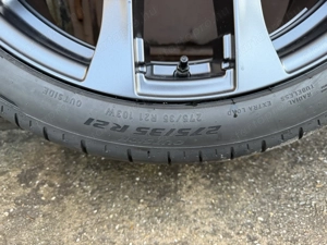 Tesla Model Y Juniper Peformance 21" Arachnid felni és Pirelli nyári gumi szett - kép 16