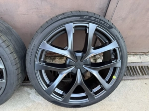 Tesla Model Y Juniper Peformance 21" Arachnid felni és Pirelli nyári gumi szett - kép 7