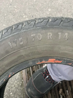 Autó gumik - kép 3