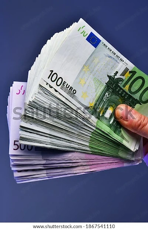 KÖLCSÖNÖK: Különböző pénzügyi nehézségekre 48 órán belül  