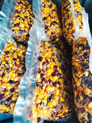 Kézműves prémium horgász etetőanyagok  - magmixek Aurora Baits