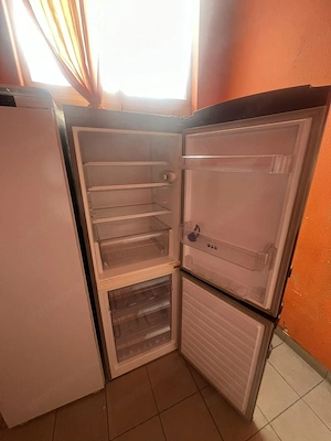 Használt Whirlpool WBE3112 A+X Alulfagyasztós hűtőszekrény [H17638] 1-3 hónap garanciával - kép 2