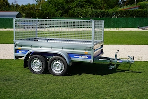 Új 2 tengelyes utánfutó (230x130cm) rácsos magasítóval most 738.000 Ft helyett 708.000 Ft - kép 2