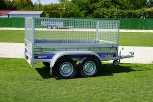 Új 2 tengelyes utánfutó (230x130cm) rácsos magasítóval most 738.000 Ft helyett 708.000 Ft - kép 3