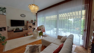 Kiadó családi ház ősfás kerttel Vérhalom legszebb részén! - kép 3