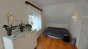 Kiadó családi ház ősfás kerttel Vérhalom legszebb részén! - kép 12