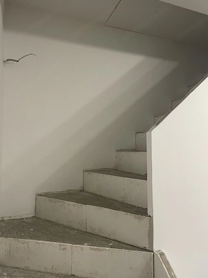 Monoron felújított, 3 szobás családi ház tetőtér beépítési lehetőséggel, 2500 m2 telekkel - kép 9