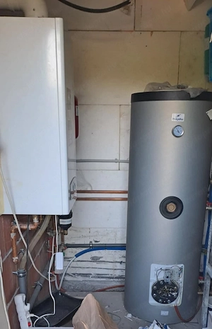 Monoron felújított, 3 szobás családi ház tetőtér beépítési lehetőséggel, 2500 m2 telekkel - kép 12