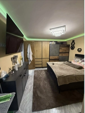 Pesterzsébet központjához közel, csendes kertvárosi utcában felújított, szigetelt téglaházrész eladó - kép 3