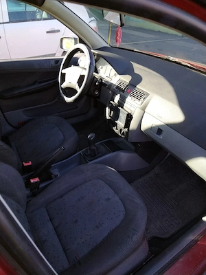 Skoda Fabia kombi 1.4 MPI - kép 2