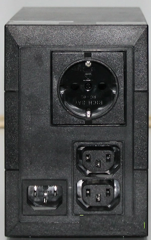 UPS (szünetmentes tápegység)   Eaton 5E 650I Schuko aljzattal - kép 3