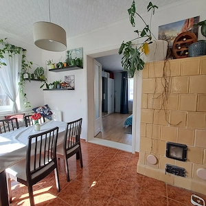  Monor belvárosában belül felújított 130 m2-es családi ház, 1327 m2-es telekkel - kép 2