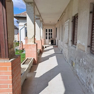  Monor belvárosában belül felújított 130 m2-es családi ház, 1327 m2-es telekkel - kép 12