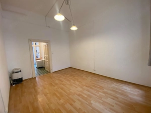 Kiadó garzon a Rottenbiller utcában   csendes udvari - kép 2