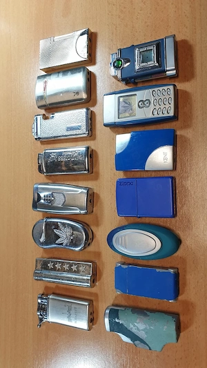 Öngyújtó gyűjtemény eladó, 15db - kép 2