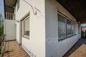  Abda - központban, egyedi, sok lehetőséget kínáló 240 m2-es családi ház ELADÓ - kép 3