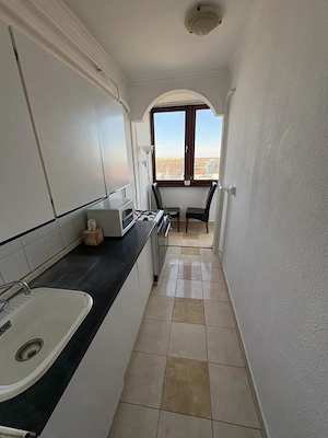 Nyíregyházán a Kossuth utcán, 1+1 szobás 9.emeleti panellakás eladó! - kép 3