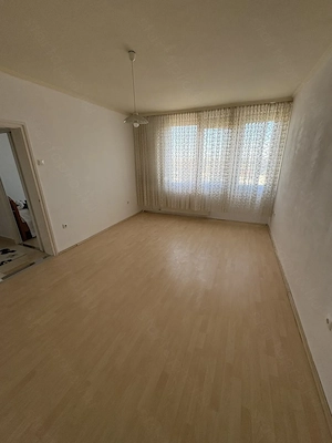 Nyíregyházán a Kossuth utcán, 1+1 szobás 9.emeleti panellakás eladó! - kép 7