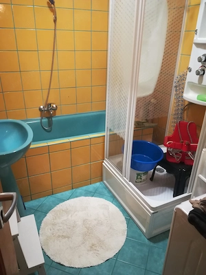 Nyíregyházán 1.emeleti 2 szobás lakás garázzsal eladó! - kép 9