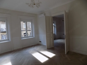 XII ker VÁROSMAJOR utcai  felújittott különbejáratú 3 szobás  utcai ezonnal költözhető lakás eladó!