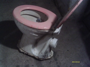 WC  csésze ,  beton károsult. pécs - kép 4