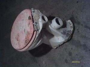 WC  csésze ,  beton károsult. pécs - kép 7