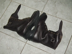 Újszerű magyar barna surranó katonai bakancs nr.7 (40-es)