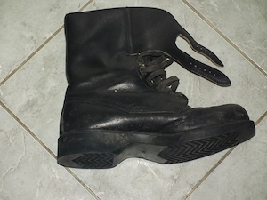 Szép magyar fekete surranó katonai bakancs nr.5 (42-es) - kép 4