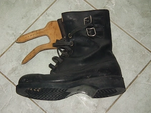 Szép magyar fekete surranó katonai bakancs nr.5 (42-es) - kép 5