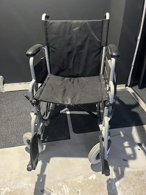 Eladó Kerekesszék Service Standard Meyra 3600  - kép 3