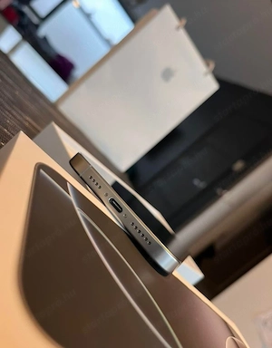 Új iPhone 16 Pro Max, dobozzal együtt, minden tartozék megvan  - kép 4