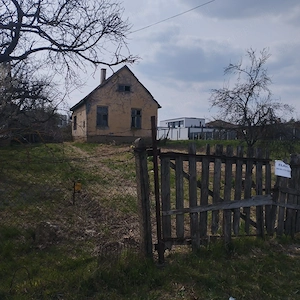 Eladó építési telek 