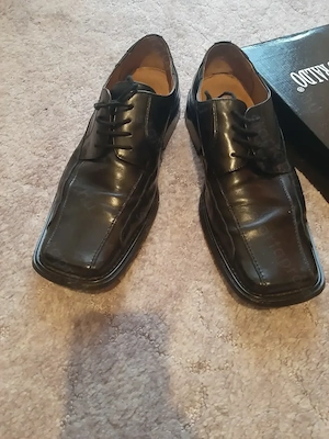 Alkalmi bőrcipő eladó!